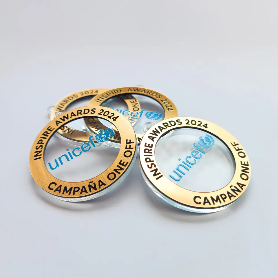 Medalla Bicapa Color 1