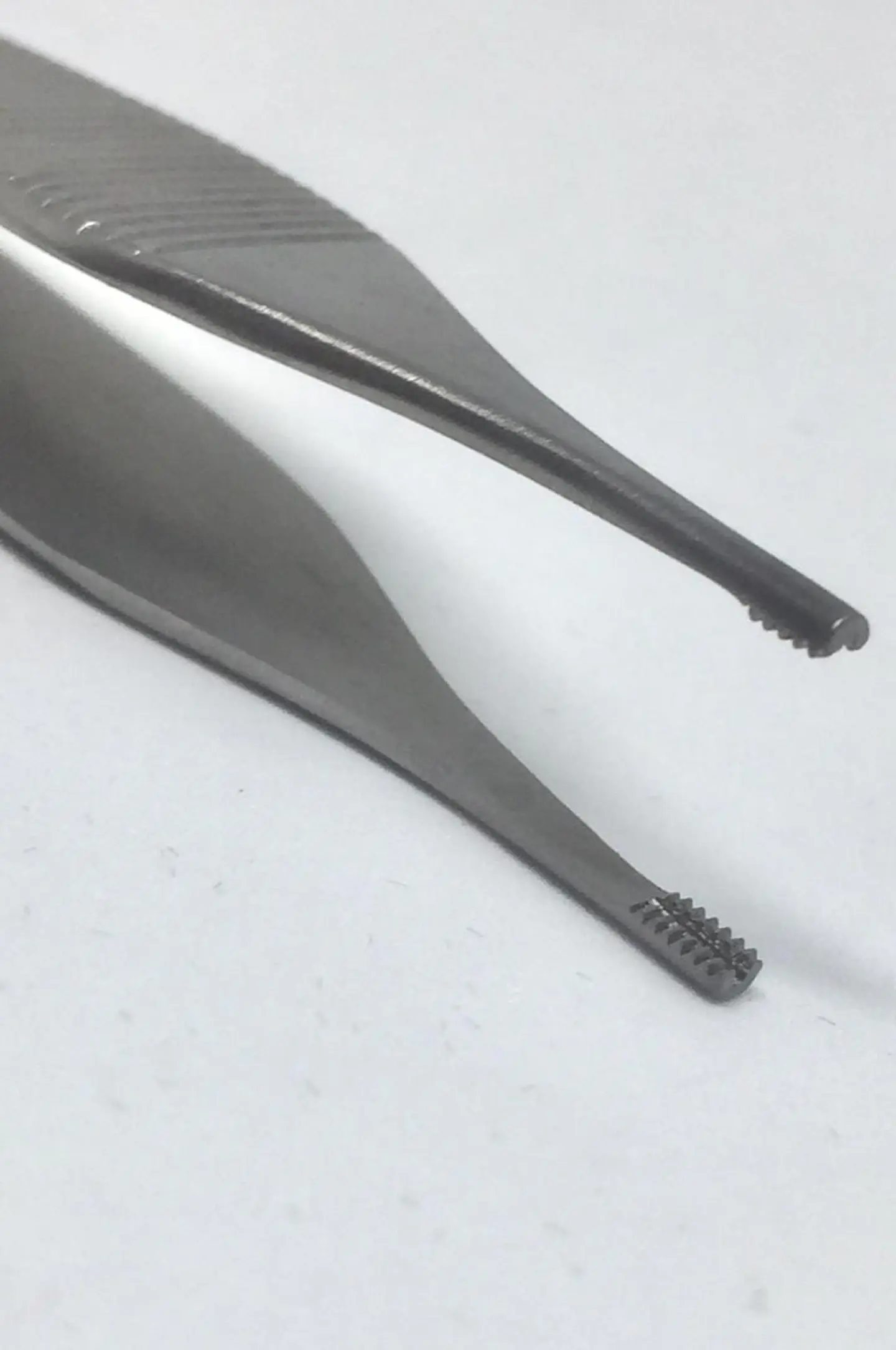 PINZA ADSON BROWN 12CM ACERO ALEMAN 3