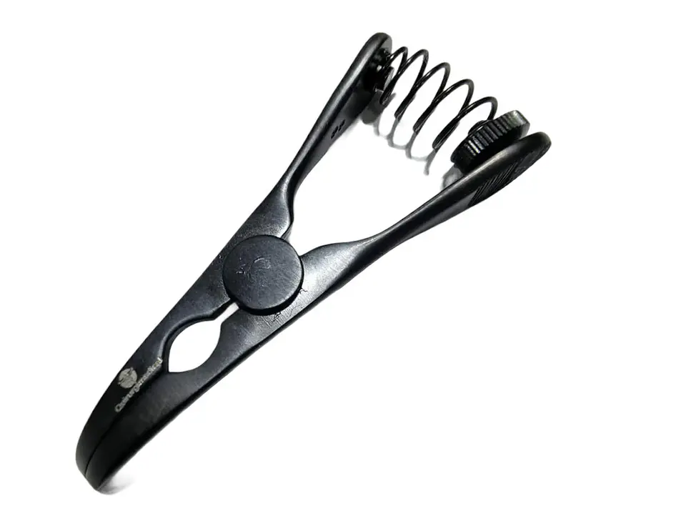 CLAMP VASCULAR BULLDOG CURVO DE 7,5CM 1