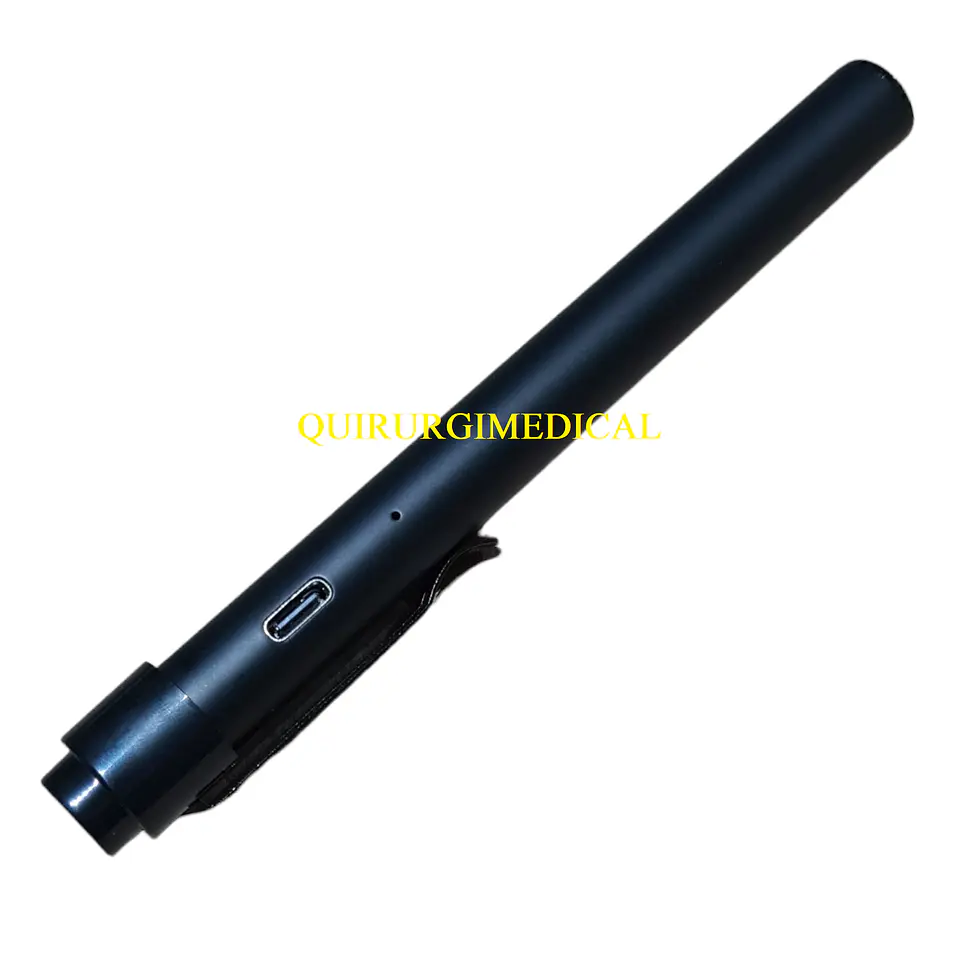 LINTERNA DE REFLEJO PUPILAR NEGRA CON CARGA VIA USB 2
