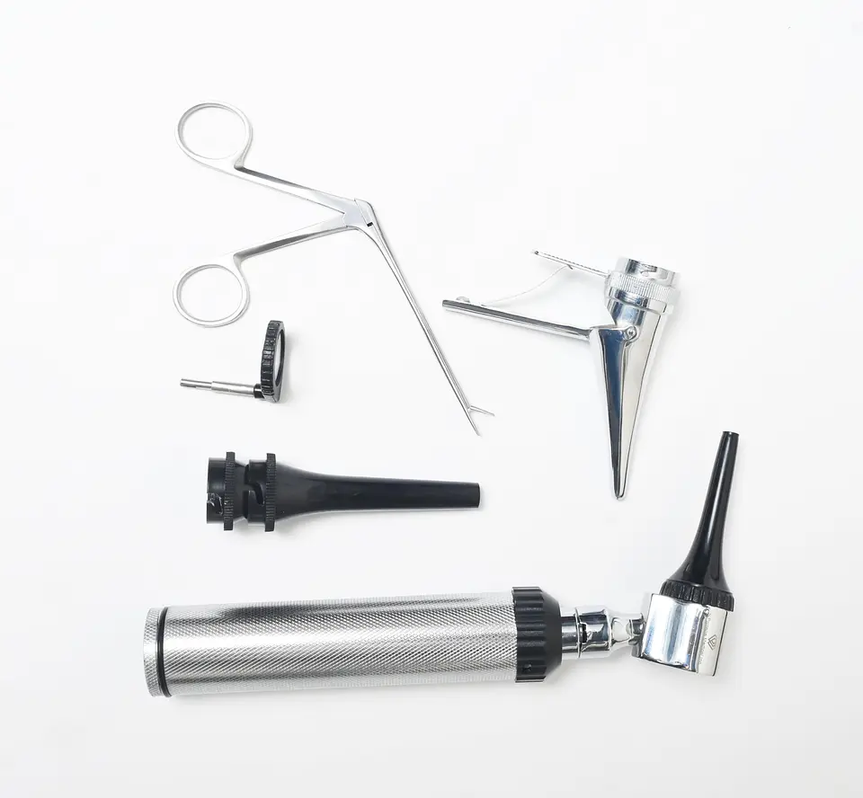 KIT OTOSCOPIO VETERINARIO+PINZA+ESPECULO 2