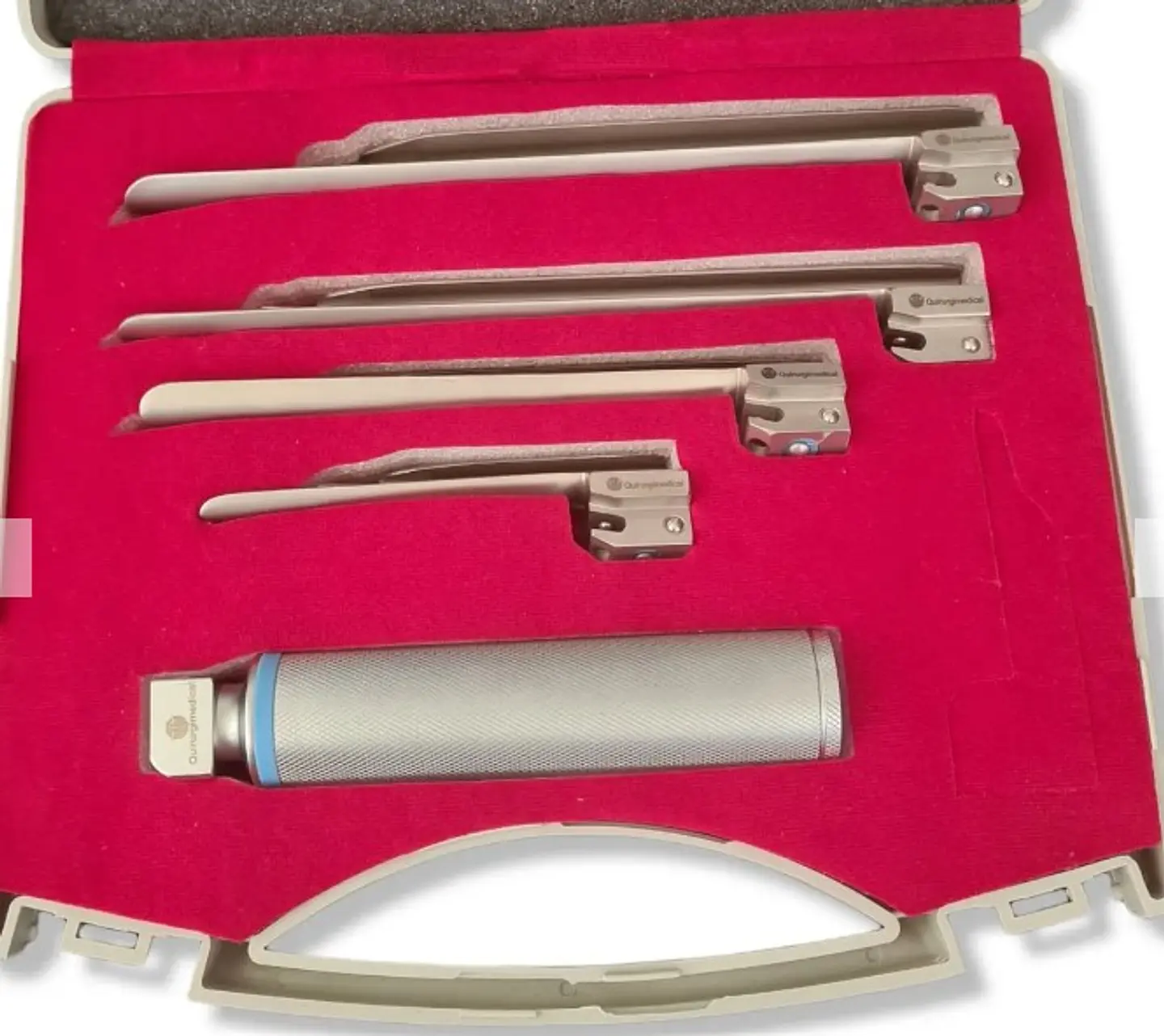 SET LARINGOSCOPIO MILLER 4 HOJAS FIBRA ÓPTICA 1