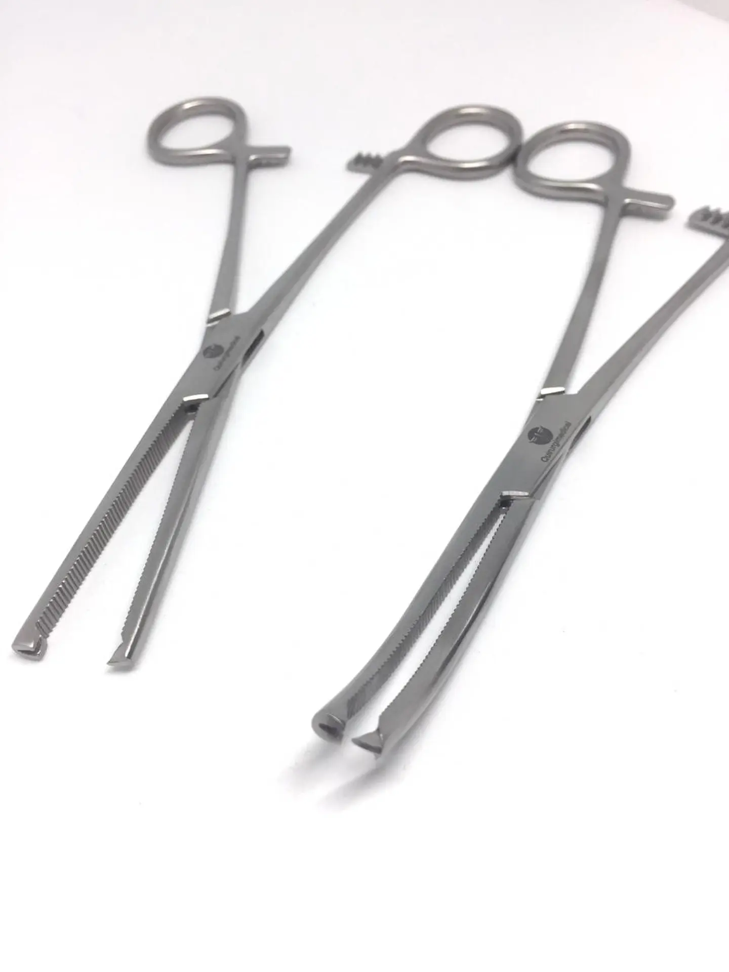 PINZA HEMOSTATICA KOCHER RECTA O CURVA DE 16CM 3