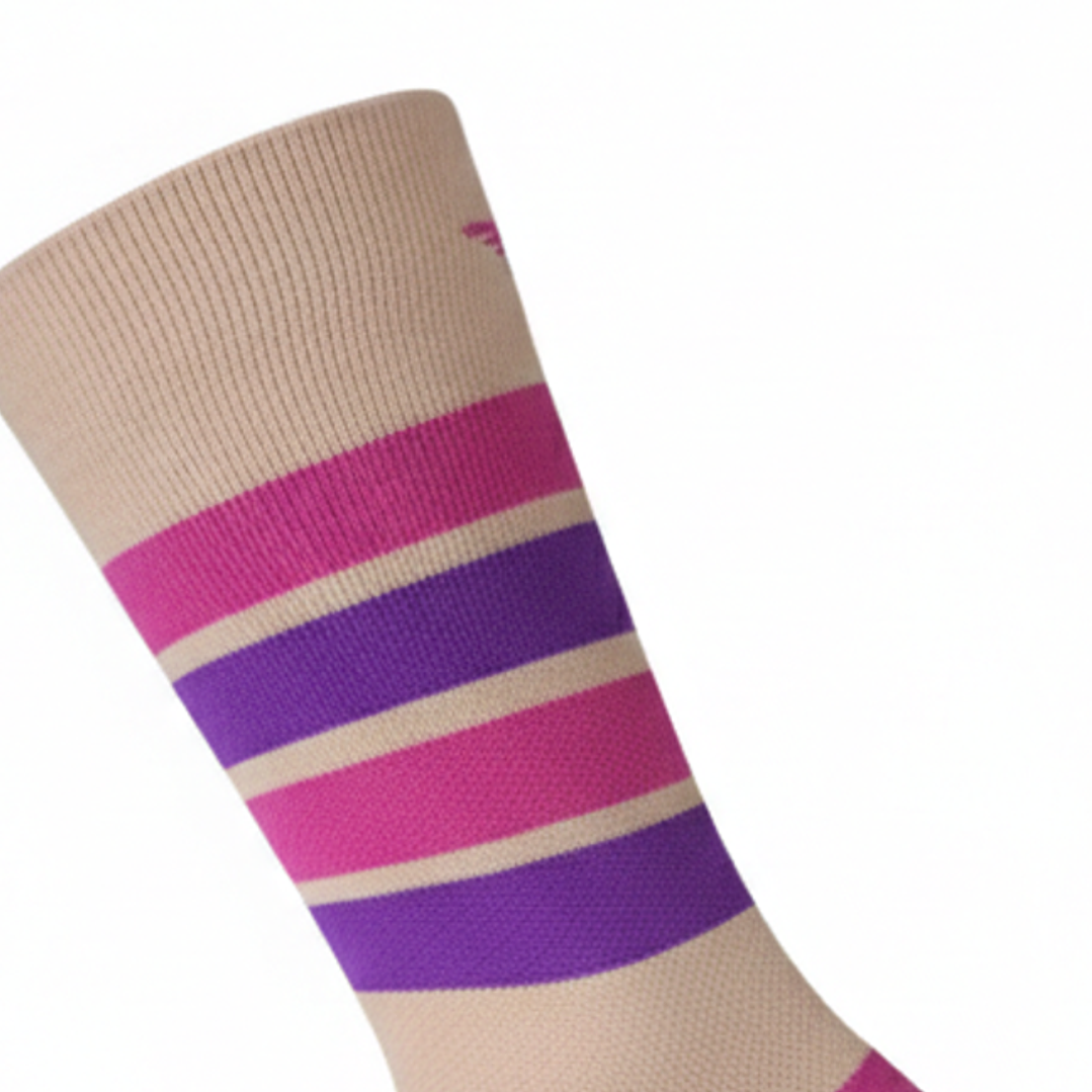 Calcetines Deportivos Qhispiy Rosados con Líneas Q'inti 2