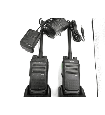Par Radio Dmr Hytera Bd506 Vhf 146-174 Mhz (usadas 2 Meses) cunas cargadores antenas baterías y clip cinturón incluído 