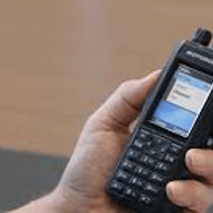  Motorola R7 MOTOTRBO™ TIA HAZLOC Enable VHF 136-174 Mhz 1000CH Digital y Analogo Intrínseco 5W Radio digital FKP R7 Display Enable (ex DGP8550e) pantalla y teclado completo Precio con iva incluido 12