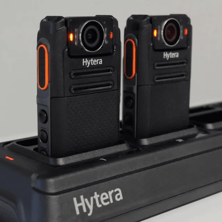 Hytera MCL34 Cargador multi unidad con función de adquisición de datos para VM580D ¡Carga Todo al Máximo! 4