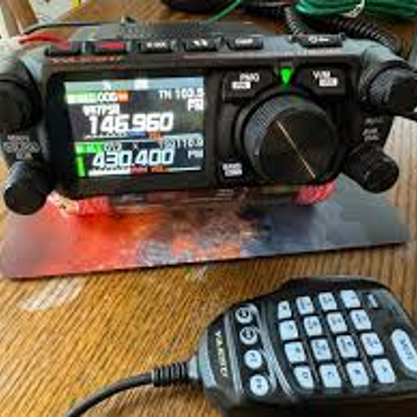 Yaesu FTM-500DR móvil digital de banda dual de 50W C4FM/FM 144/430MHz comparte las funciones principales avanzadas y utiliza la última tecnología digital C4FM 6