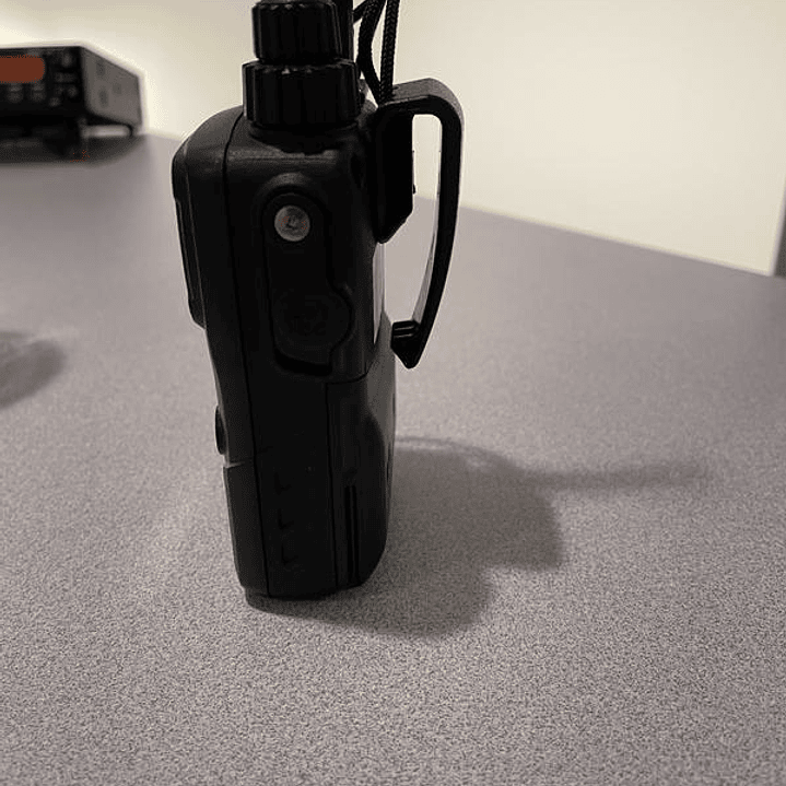 Yaesu VX-6R 144/222/430 MHz 5W Radio dual band VHF UHF IPX7 