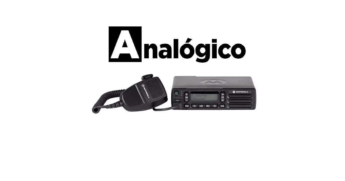 Motorola DEM™400 MOTOTRBO™ Radio Móvil de dos vías de 64 can