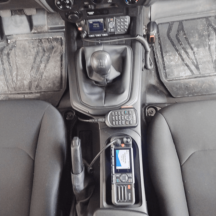 Hytera HM786H UHF3 350~470MHz 1024CH DMR Tier II y Analogico 45W Radio móvil con Bluetooth GPS Precio con iva incluido 13