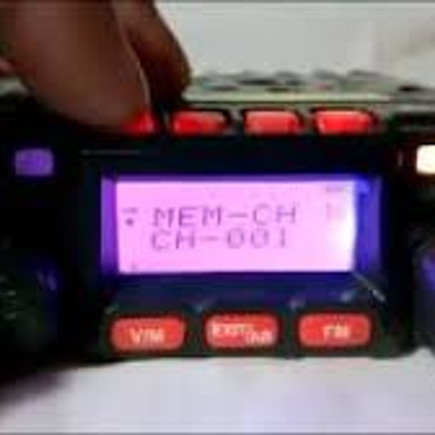 QYT KT8900 UHF 400-480/VHF 136-174 Mhz 200CH Analogico 25W Radio Móvil o Base Dual band Precio con iva incluido 11