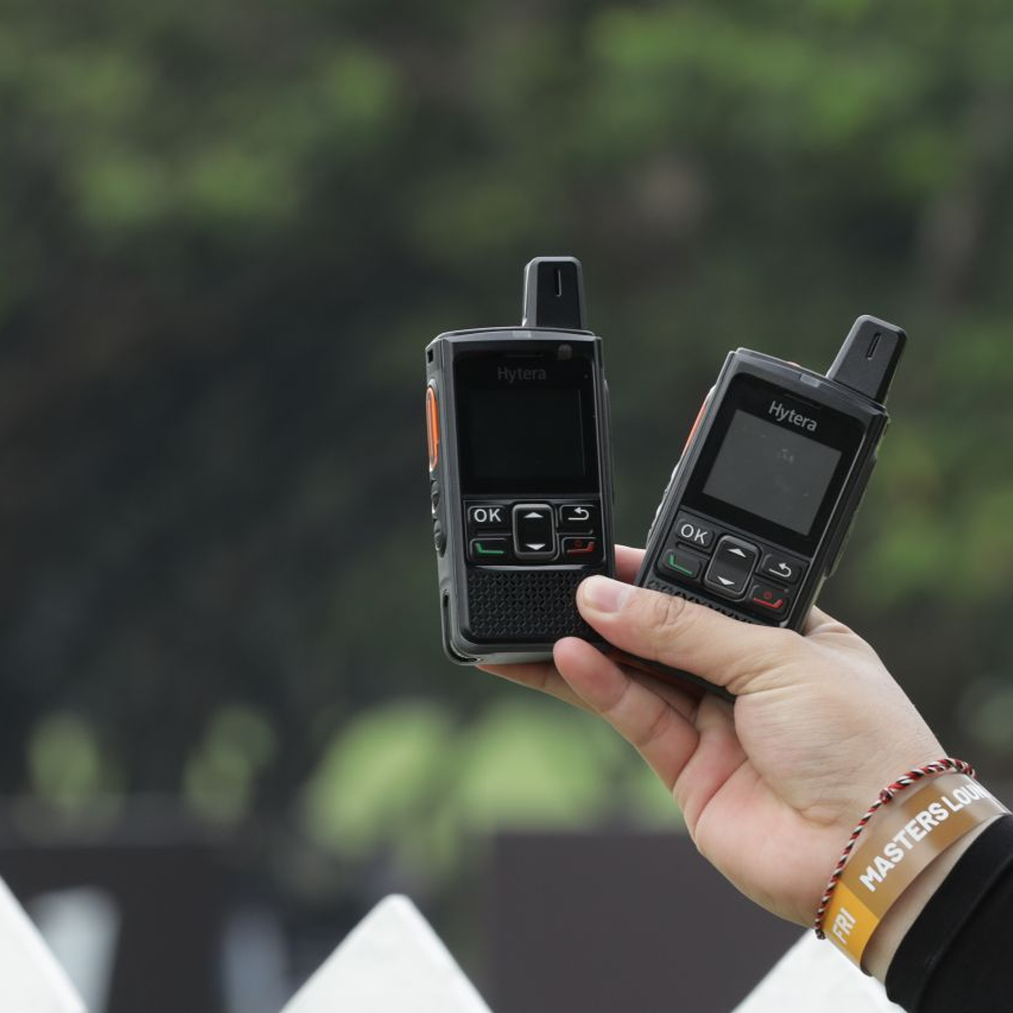 10 Hytera PNC360S + 10 EHS26R Auriculares + PoC Radio PTT sobre celular duradero y confiable para las condiciones más difíciles 6