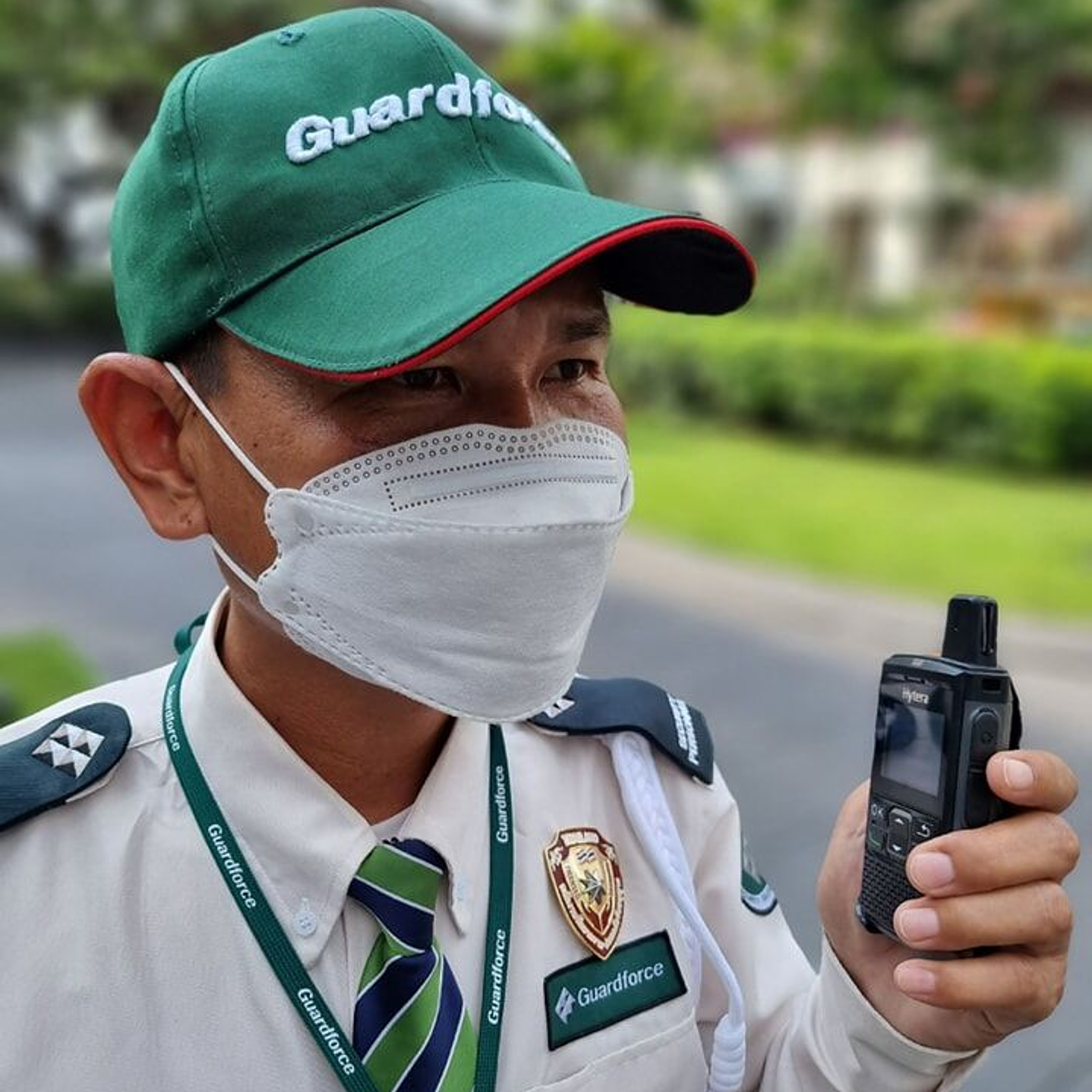 10 Hytera PNC360S + 10 EHS26R Auriculares + PoC Radio PTT sobre celular duradero y confiable para las condiciones más difíciles 14