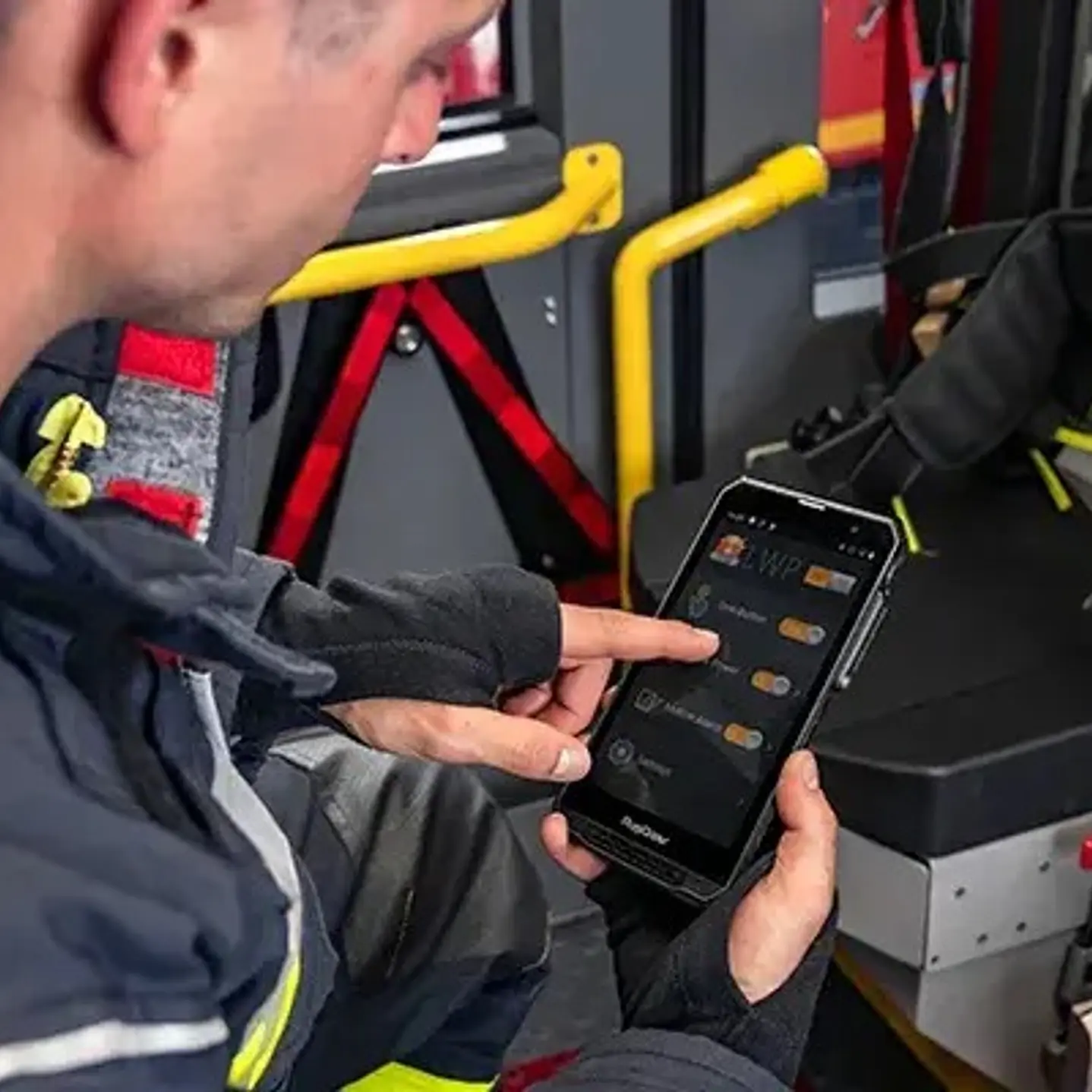 RugGear RG880 Smartphone Android™ 14, con GMS 4G LTE IP68 103dB Qualcomm® Snapdragon™ MIL-STD-810H Doble Nano Sim robusto para multitarea de misión crítica Precio con iva incluido 1