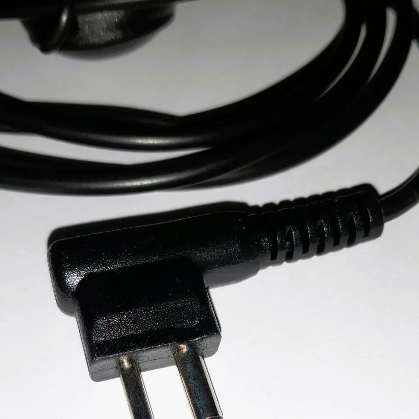 Genérico E1326-MPS Auricular Tipo D con micrófono y PTT de Solapa de dos pines para Motorola R2 EP450 EP350/350MX DEP450 VX80 Analógicos Wings WP-67  Precio con iva incluido 6