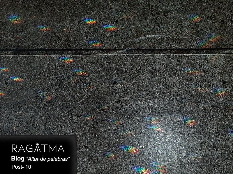 EMBOBADA EN LA LUZ: Cómo los atrapaluces me hipnotizan y me invitan a meditar