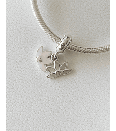 Charm Flor de Loto
