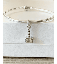 Charm Martillo Thor