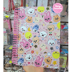STRAY KIDS - CUADERNO UNIVERSITARIO DE 3 MATERIAS SKZOO 