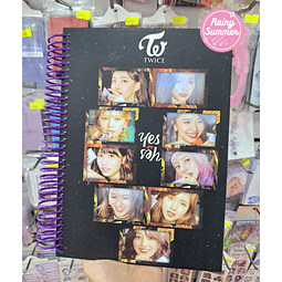 TWICE - CUADERNO  DE 3 MATERIAS