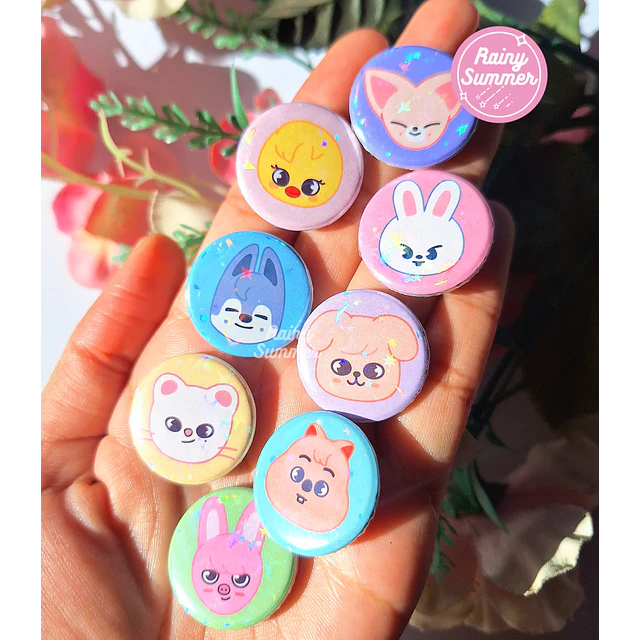 STRAY KIDS - SKZOO PINS/CHAPITAS HOLOGRÁFICAS