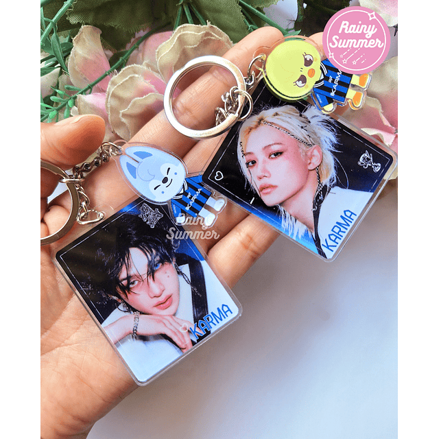 STRAY KIDS - LLAVEROS SKZOO KARMA