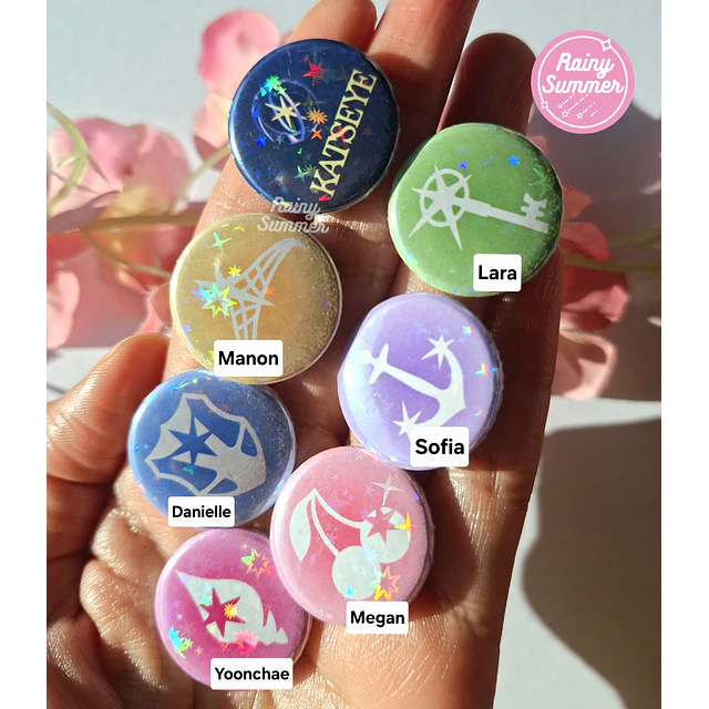 KATSEYE - PINS/CHAPITAS HOLO SÍMBOLOS & COLORES