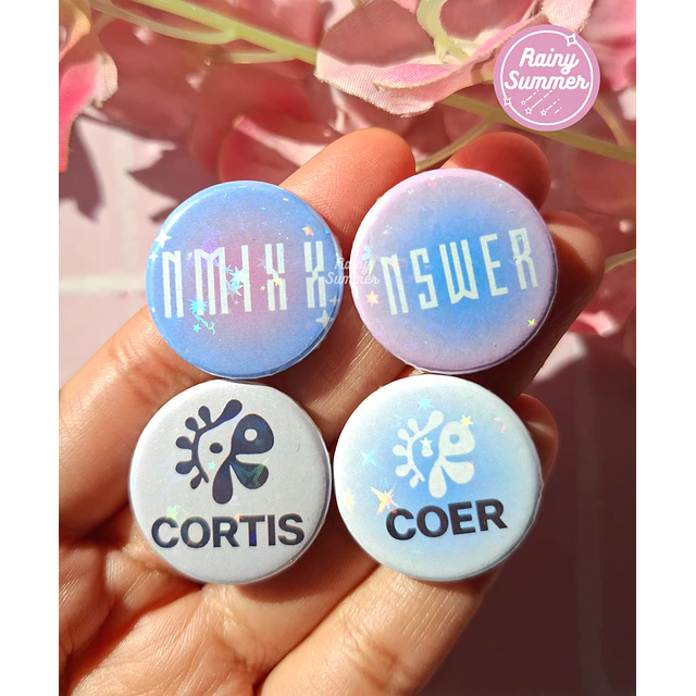 CORTIS & NMIXX - PINS/CHAPITAS HOLO