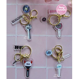 TWICE, KATSEYE, BABYMONSTER Y NMIXX- LLAVEROS ACRÍLICOS LIGHTSTICK