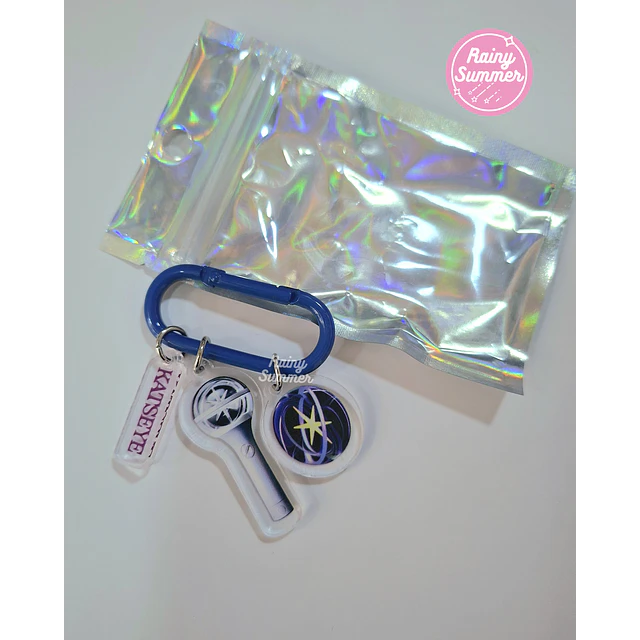 KATSEYE - KEYCHAIN (MOSQUETÓN)
