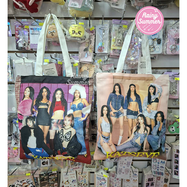 KATSEYE - TOTEBAG CON CIERRE