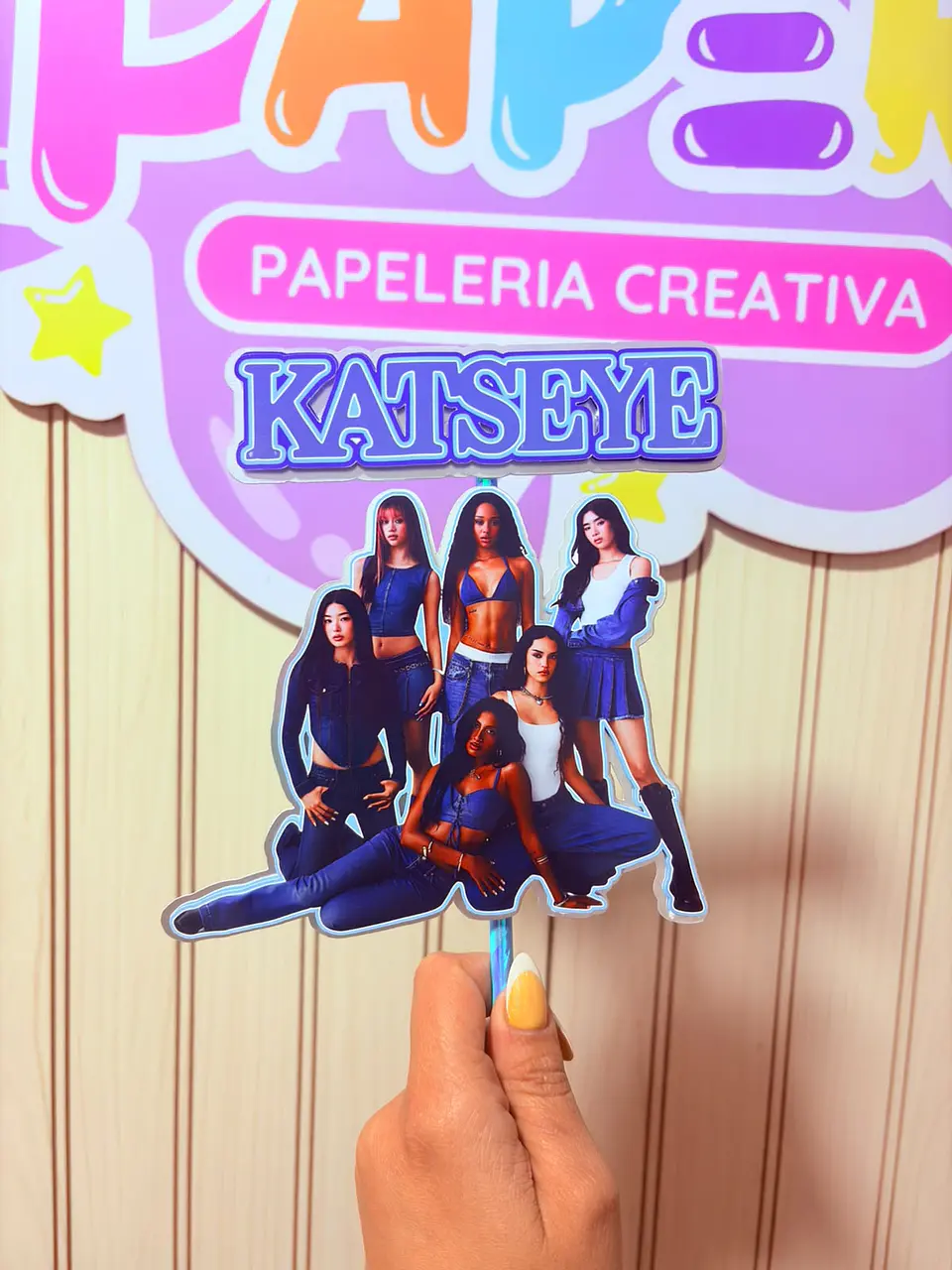 CAKE TOPPER KATSEYE 1