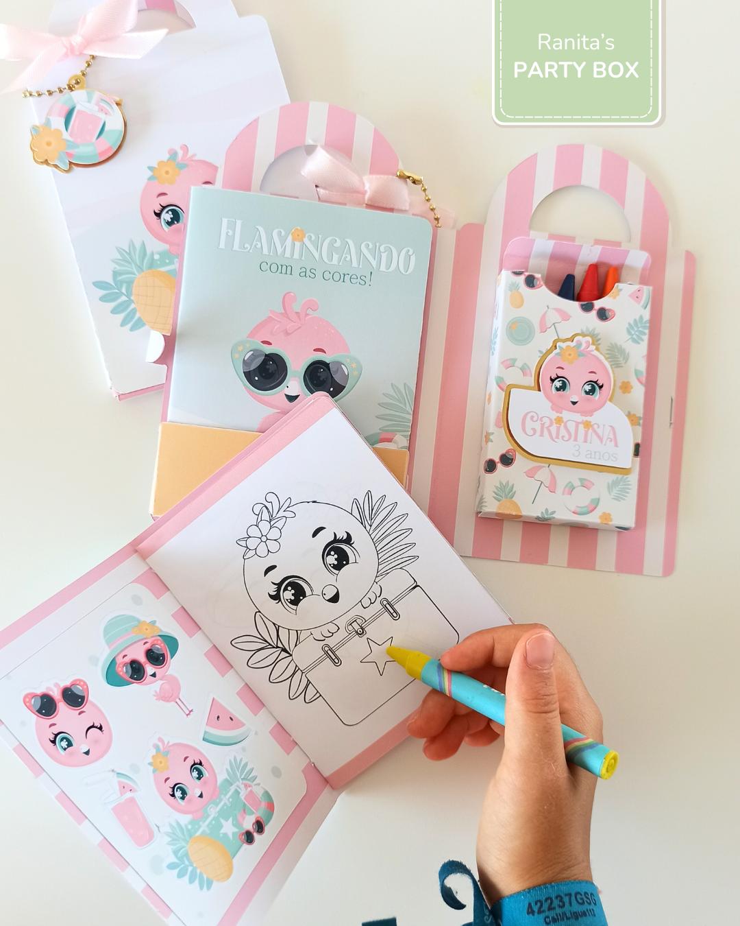 Mini maleta de colorir - Festa Flamingo de Verão 1