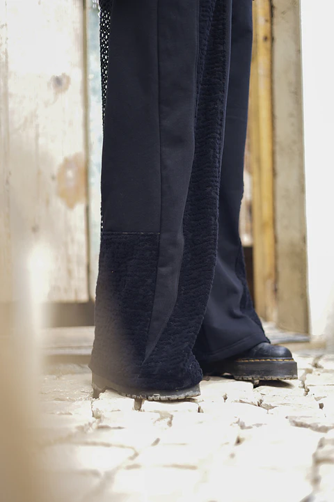 LION PANTS BLACK