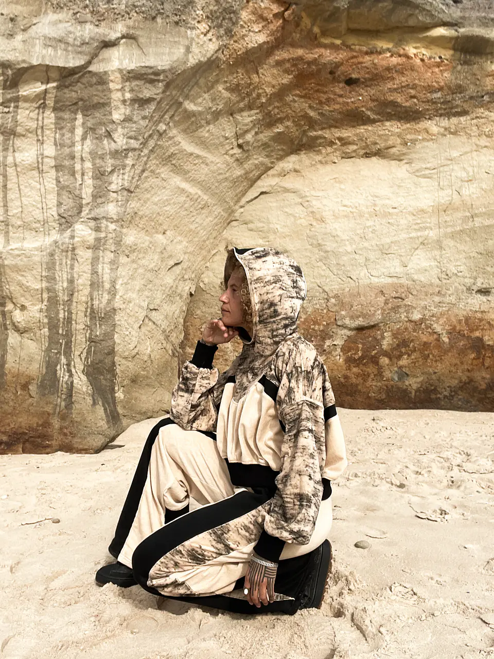 CROP CHEETAH HOODIE  12