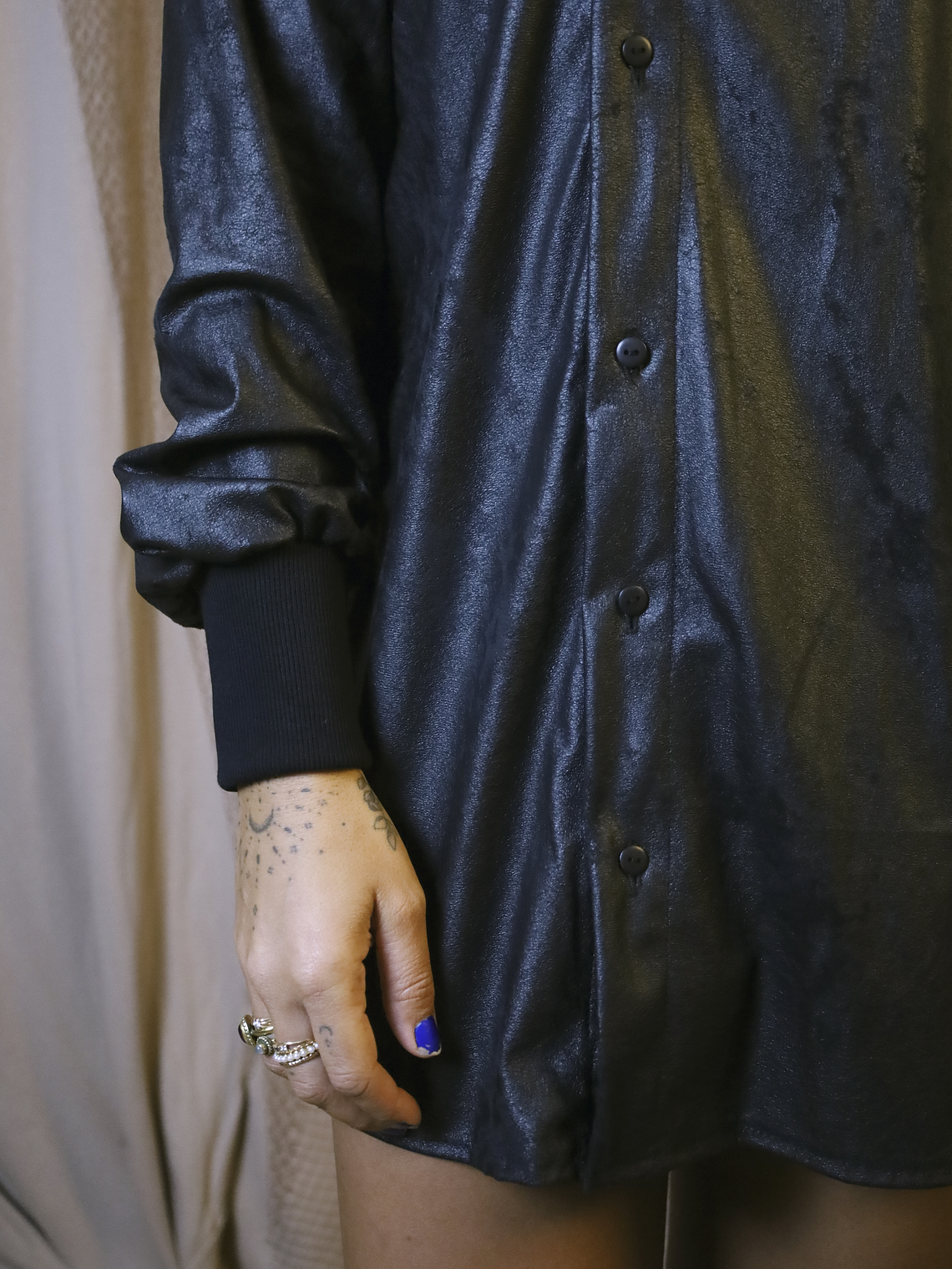 WAVE ASYMMETRIC SHIRT 10