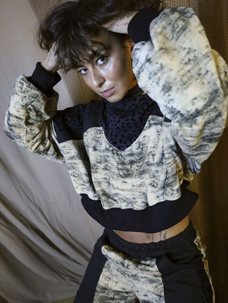 CHETAH HOODIE CROP 6