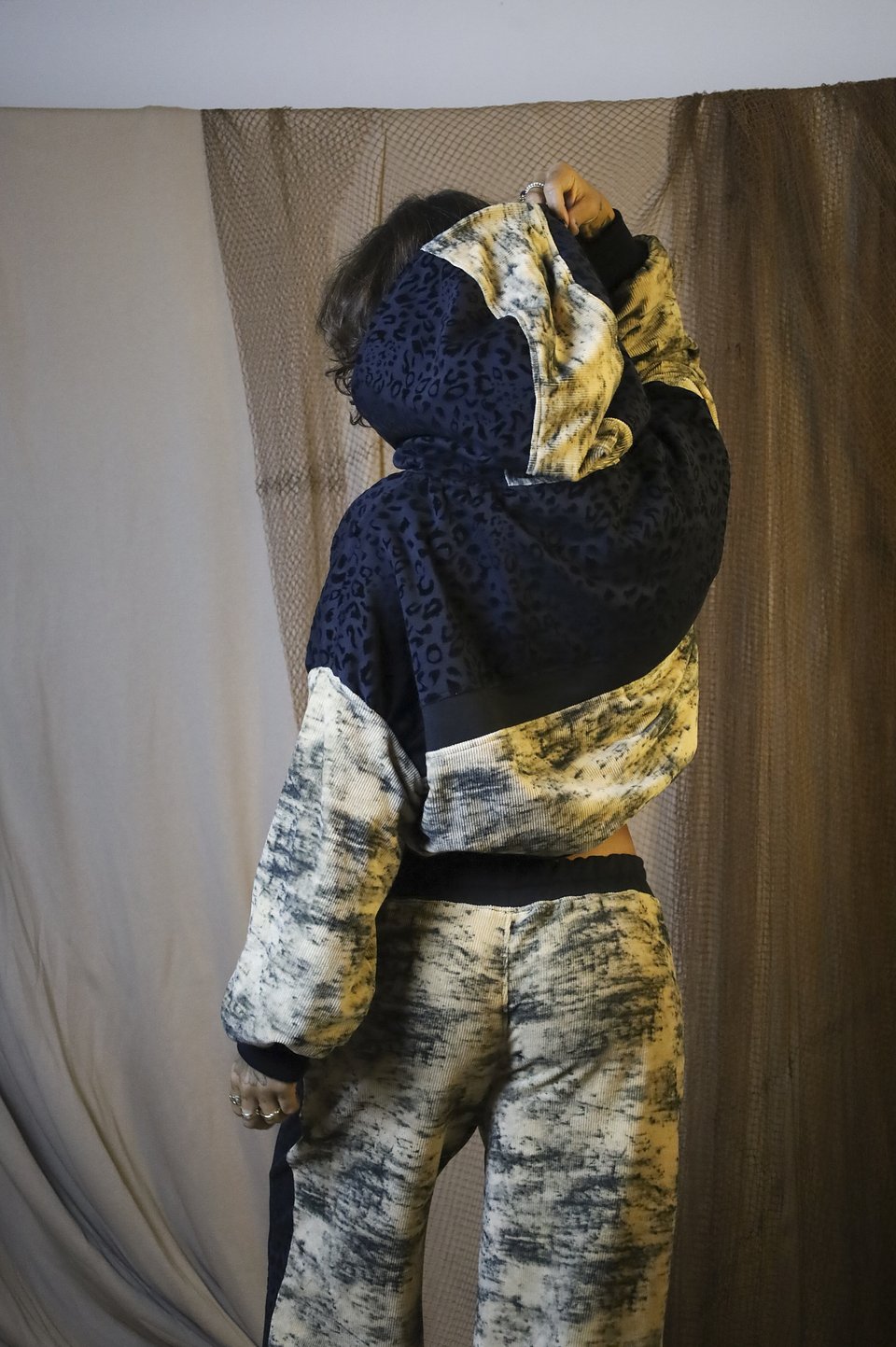 CHETAH HOODIE CROP 7