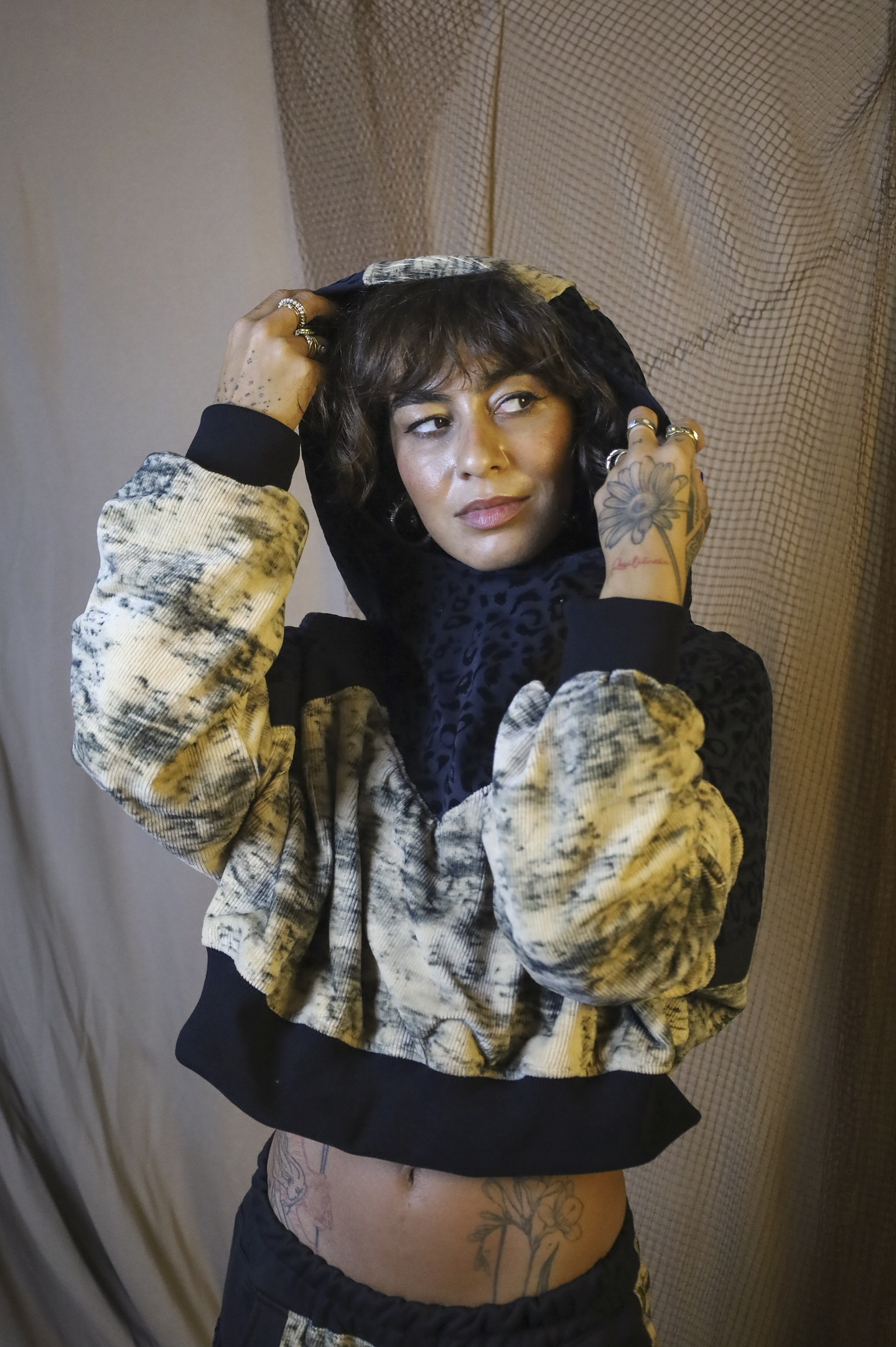 CHETAH HOODIE CROP 1