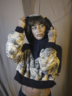 CHETAH HOODIE CROP