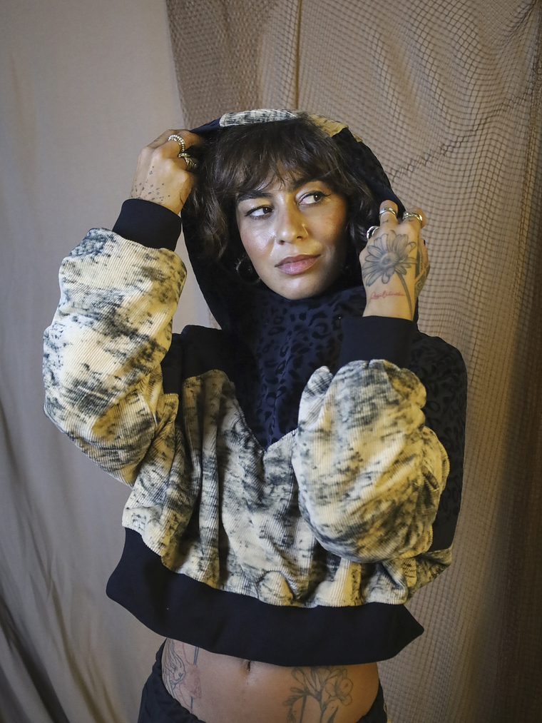 CHETAH HOODIE CROP 1