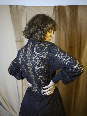 WAVE ASYMMETRIC SHIRT LACE