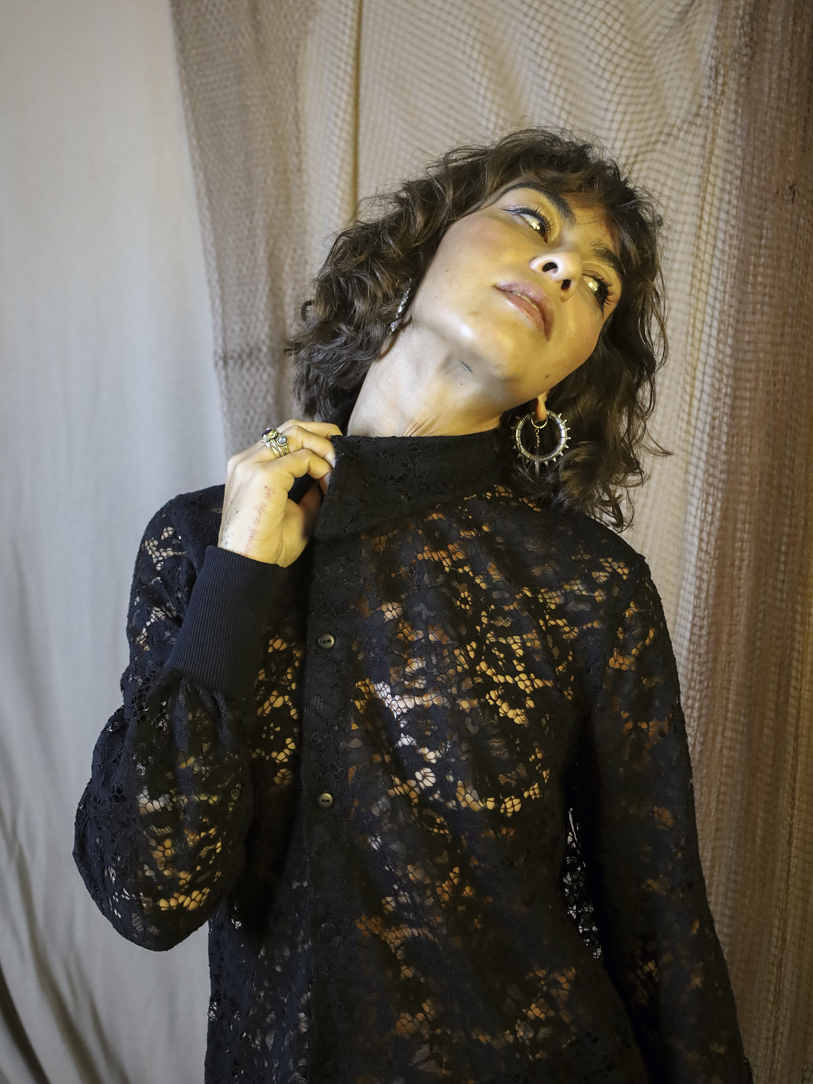 WAVE ASYMMETRIC SHIRT LACE 5