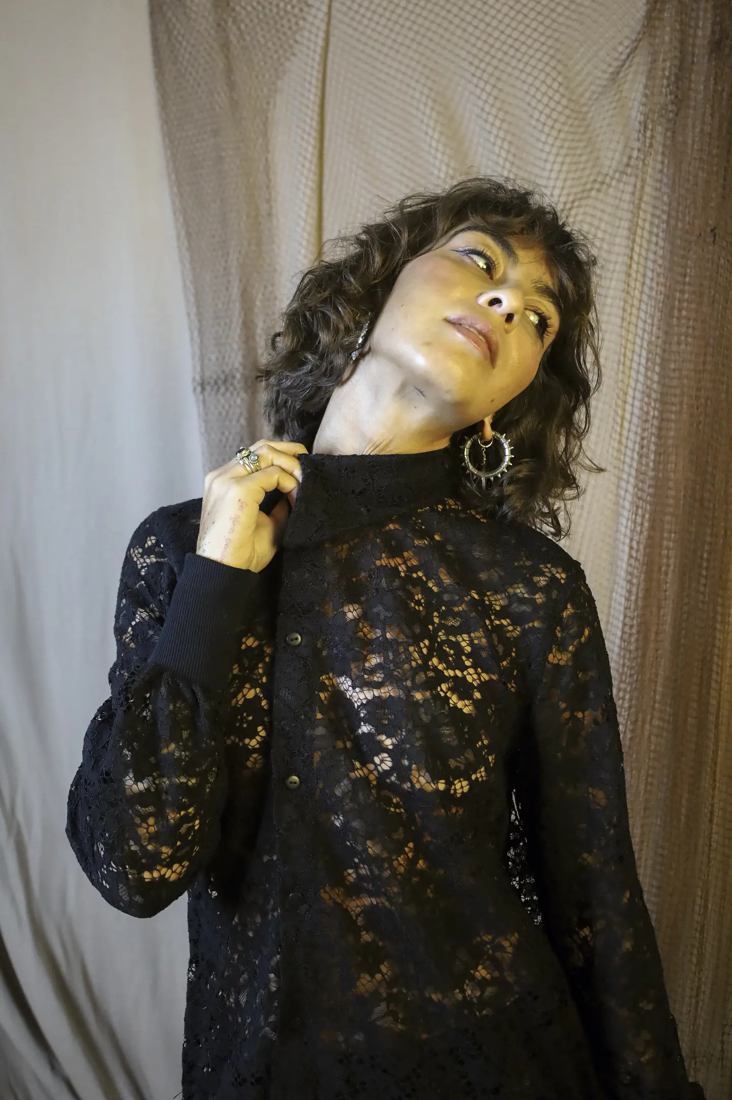 WAVE ASYMMETRIC SHIRT LACE 4