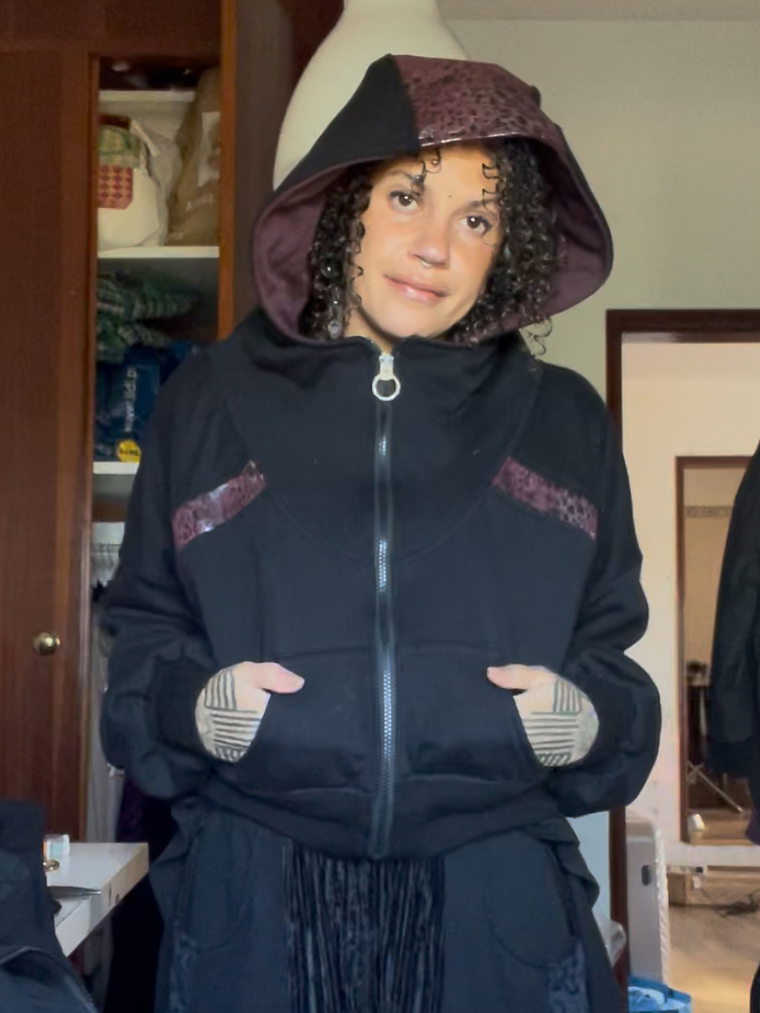 PANTHERA BOMBER CROP 2