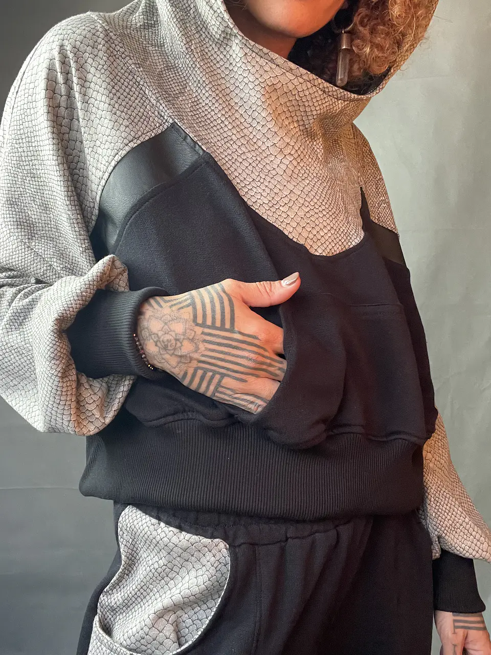 CHETAH HOODIE CROP 2