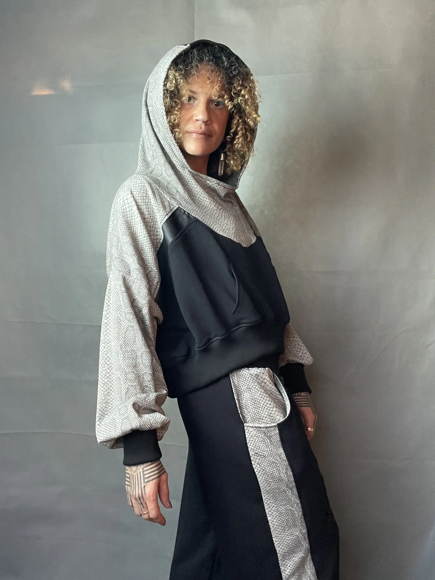 CHETAH HOODIE CROP 8