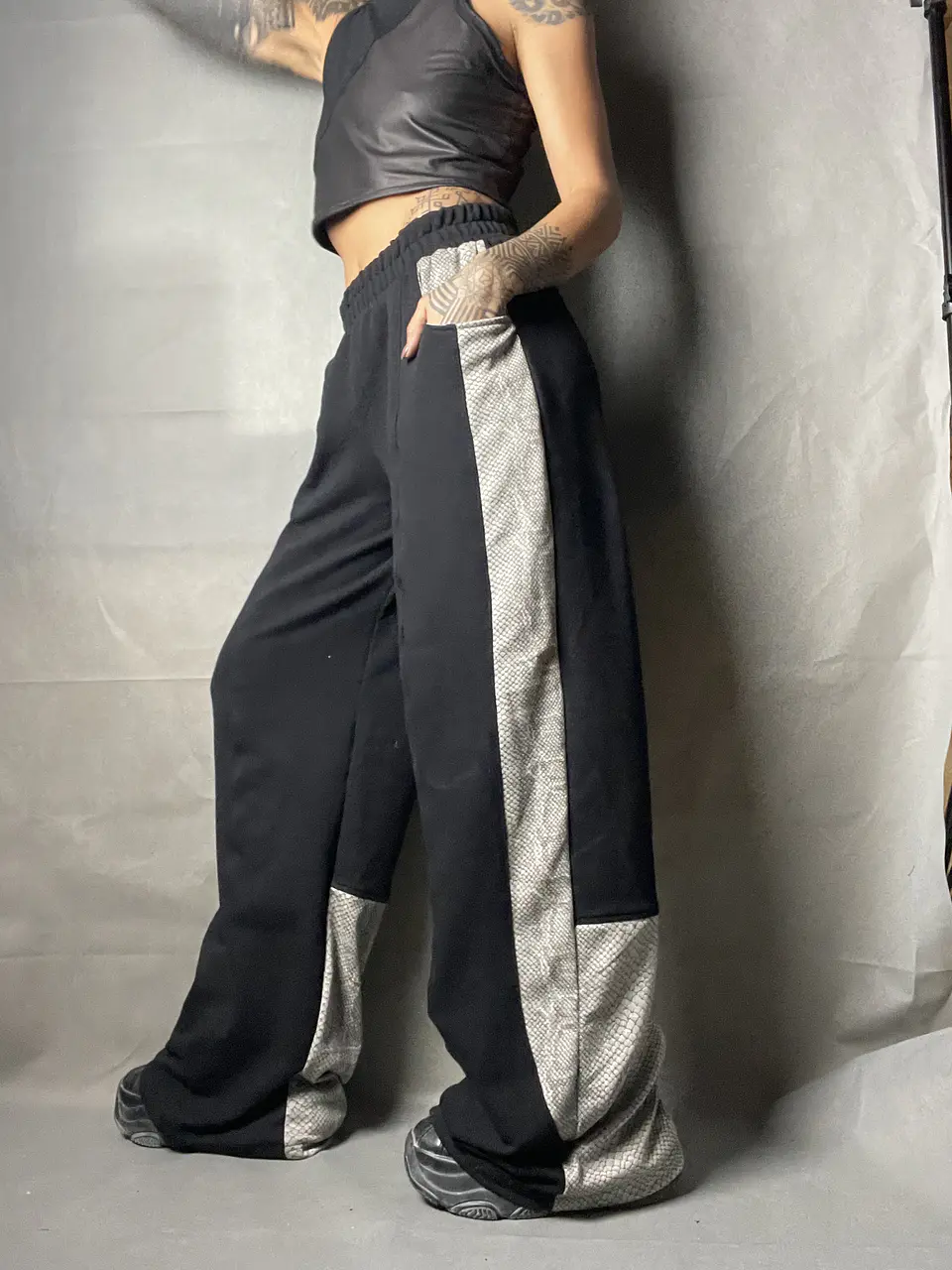 LION PANTS  7