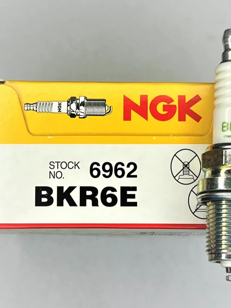 BUJIA BKR6E SUZUKI 1